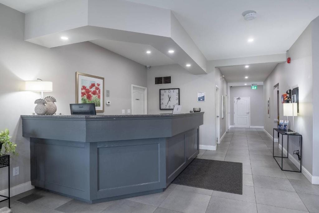 Amsterdam Inn & Suites, an Ascend Collection Hotel — 5