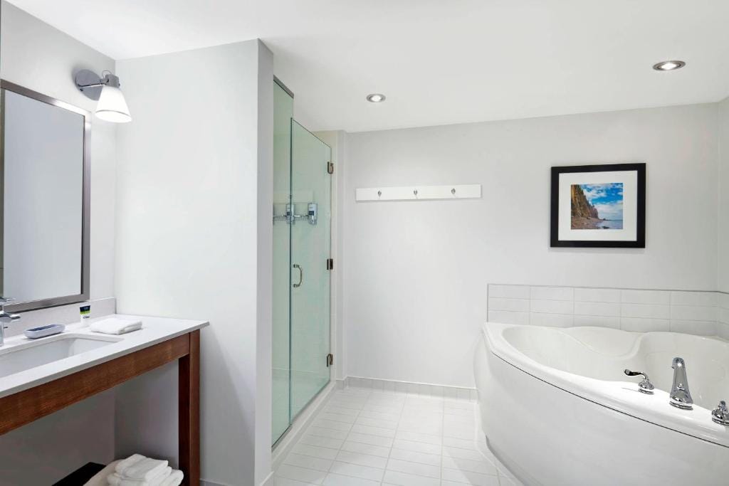 Four Points by Sheraton Moncton — 3