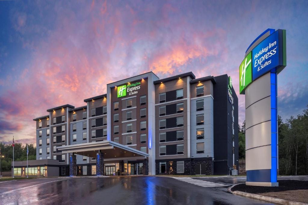 Holiday Inn Express & Suites Moncton by IHG — 1