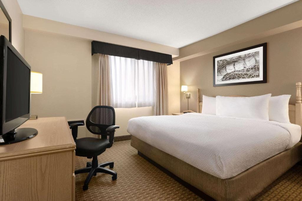 Travelodge Suites by Wyndham Moncton — 4