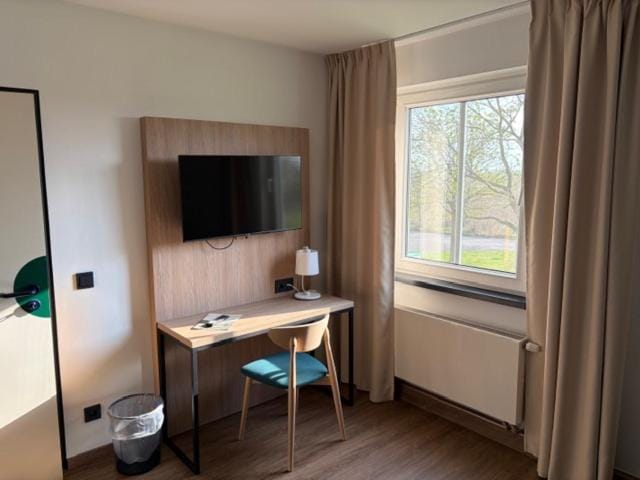 ARC Hotel — 5
