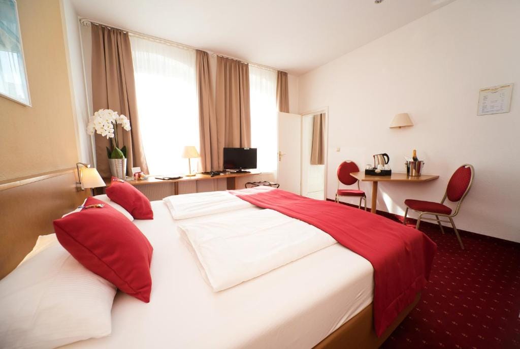City-Hotel Am Wasserturm Halle — 2