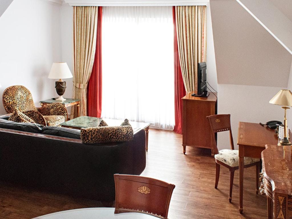 DORMERO Hotel Halle