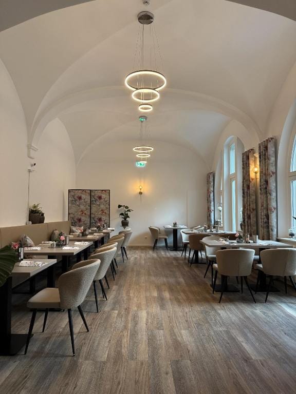 Hey! Halle - Dein Stadthotel — 4