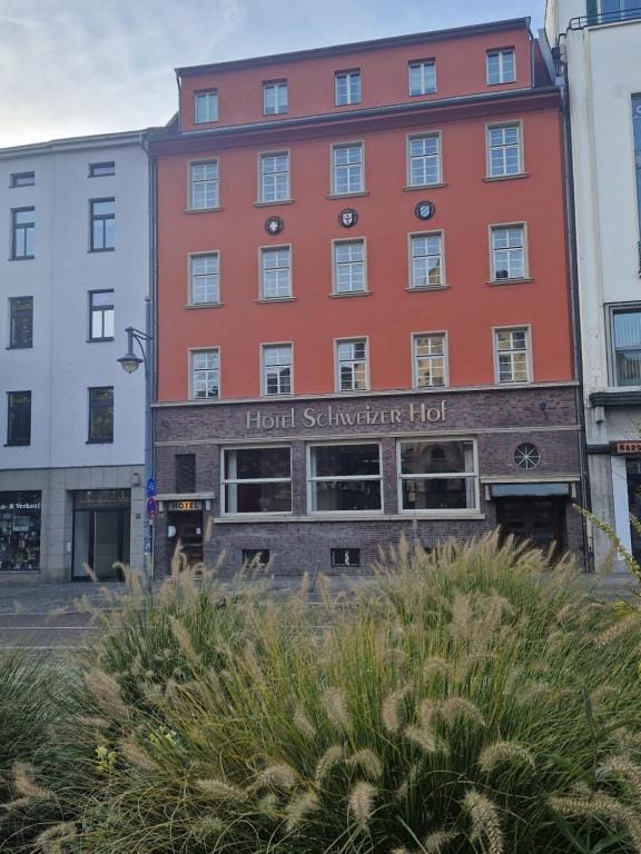Hotel Schweizer Hof — 1