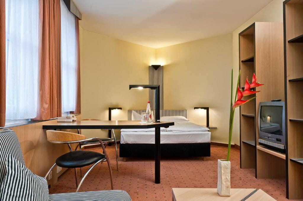 TRYP by Wyndham Halle — 2