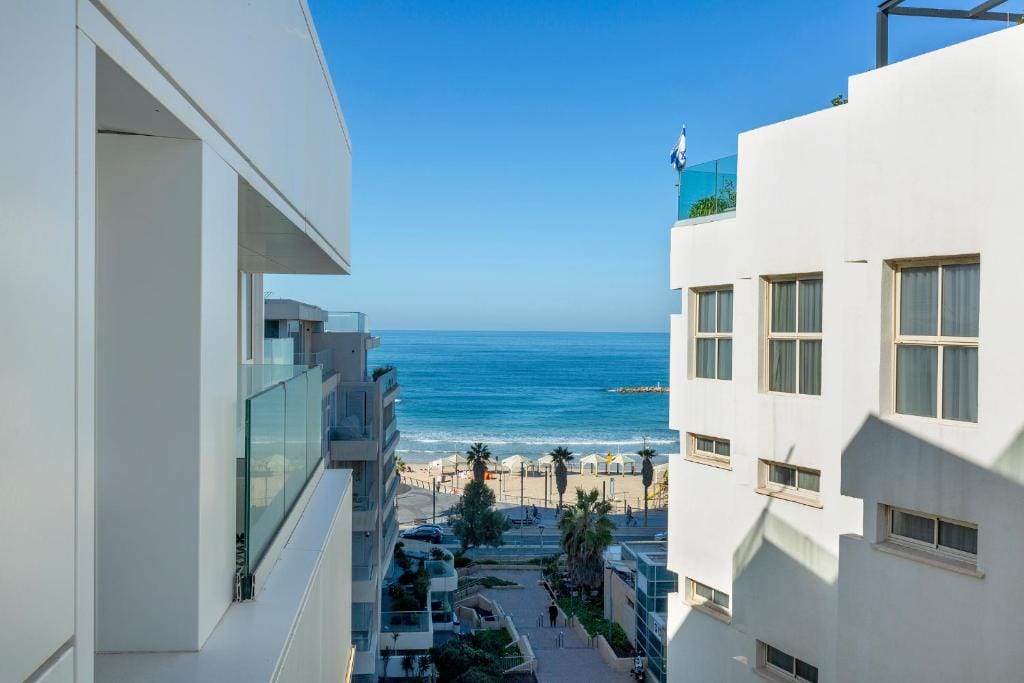 Jewel Boutique Hotel by The Beach — 4