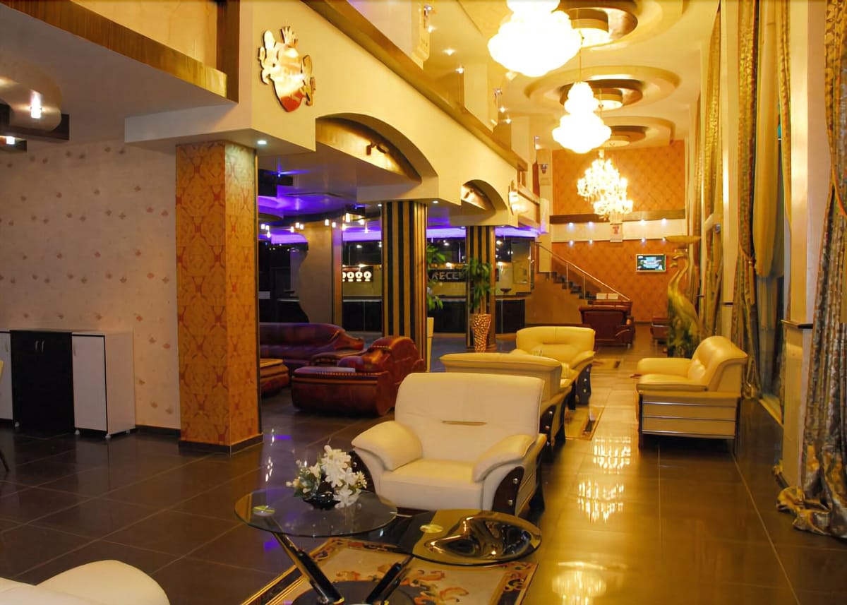 GOLDEN KING HOTEL — 4