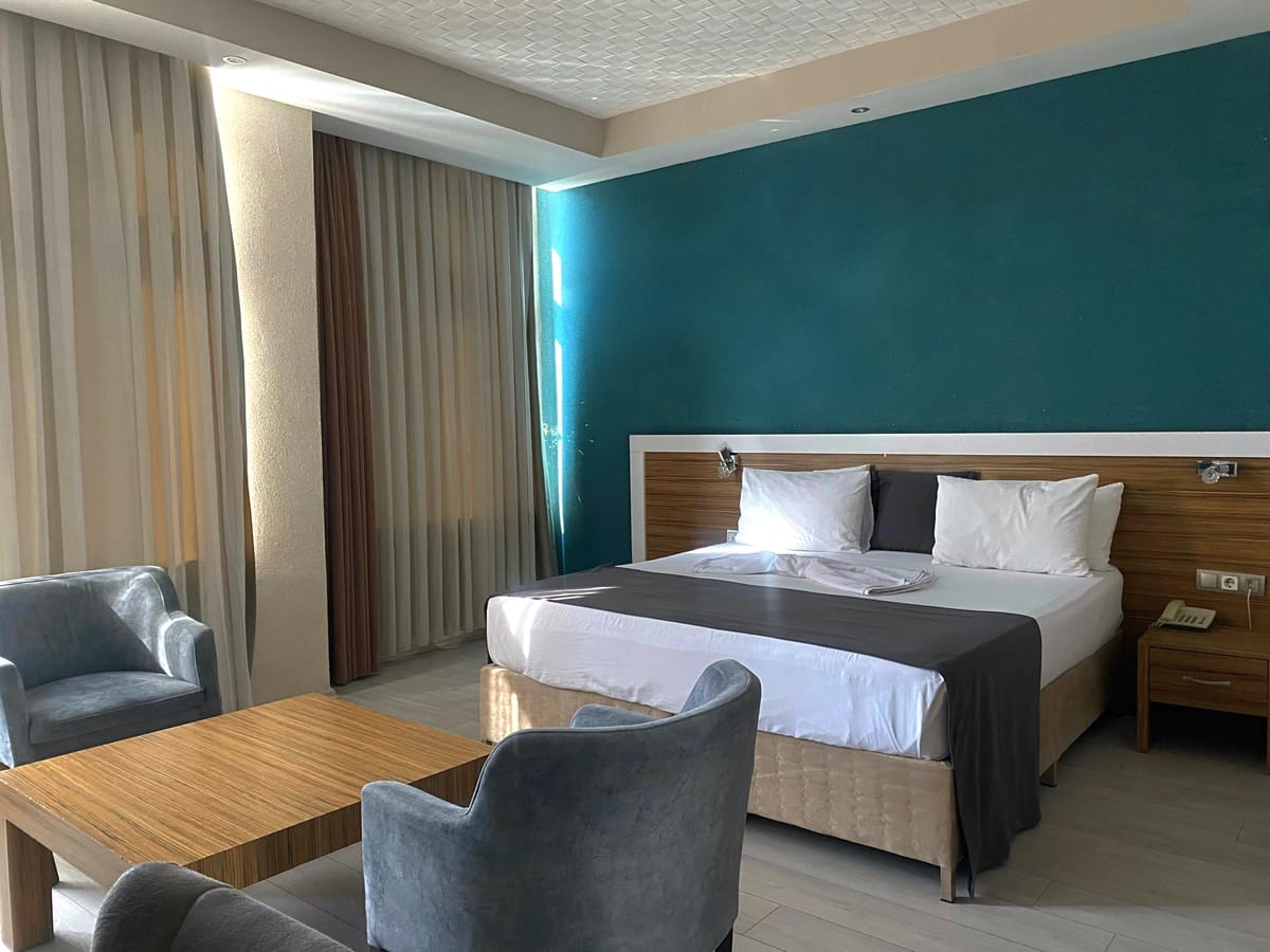 GOLDEN KING HOTEL — 5