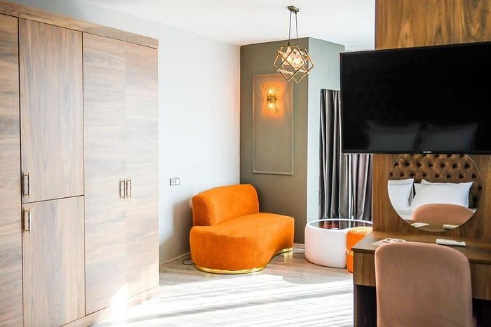 We Nirvana Suit Otel — 3