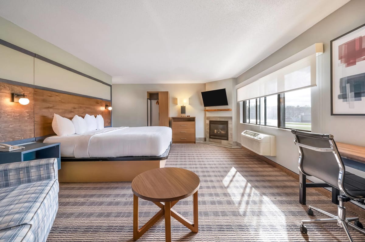 AmericInn by Wyndham Wisconsin Dells — 3