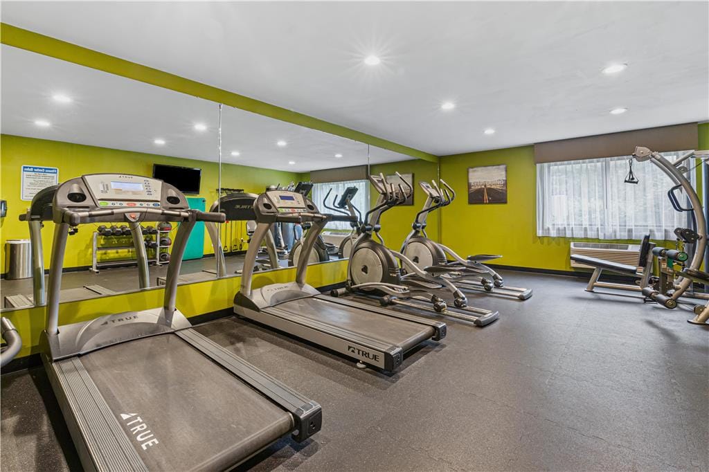 Best Western Ambassador Inn & Suites — 5