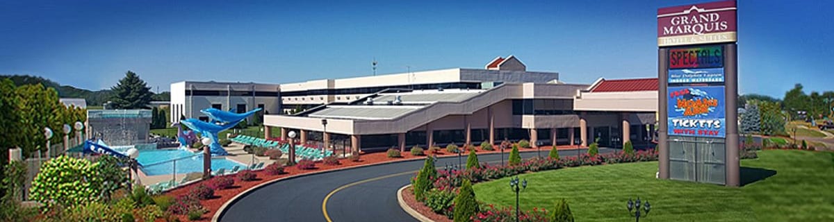 Grand Marquis Waterpark Hotel & Suites — 5