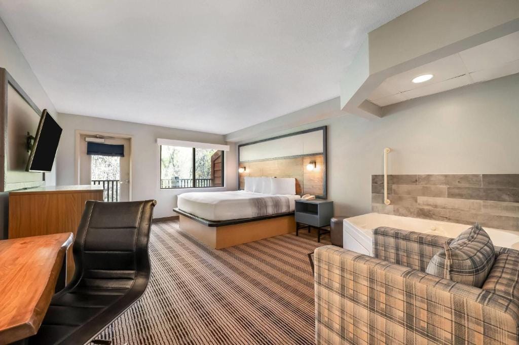 AmericInn by Wyndham Wisconsin Dells — 2