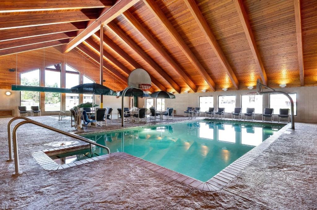 AmericInn by Wyndham Wisconsin Dells — 4