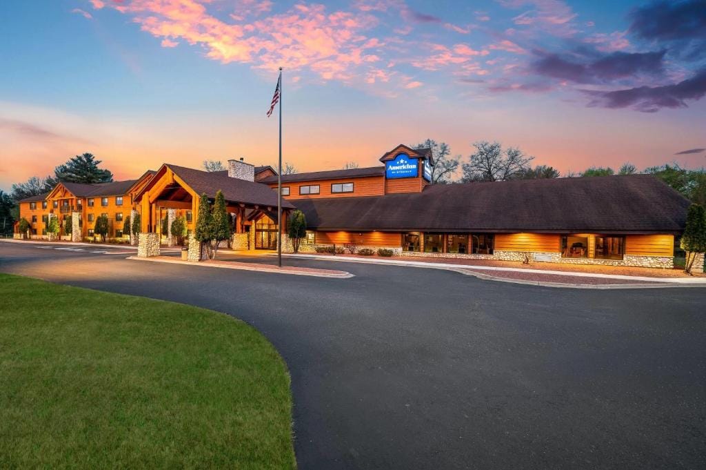 AmericInn by Wyndham Wisconsin Dells — 5