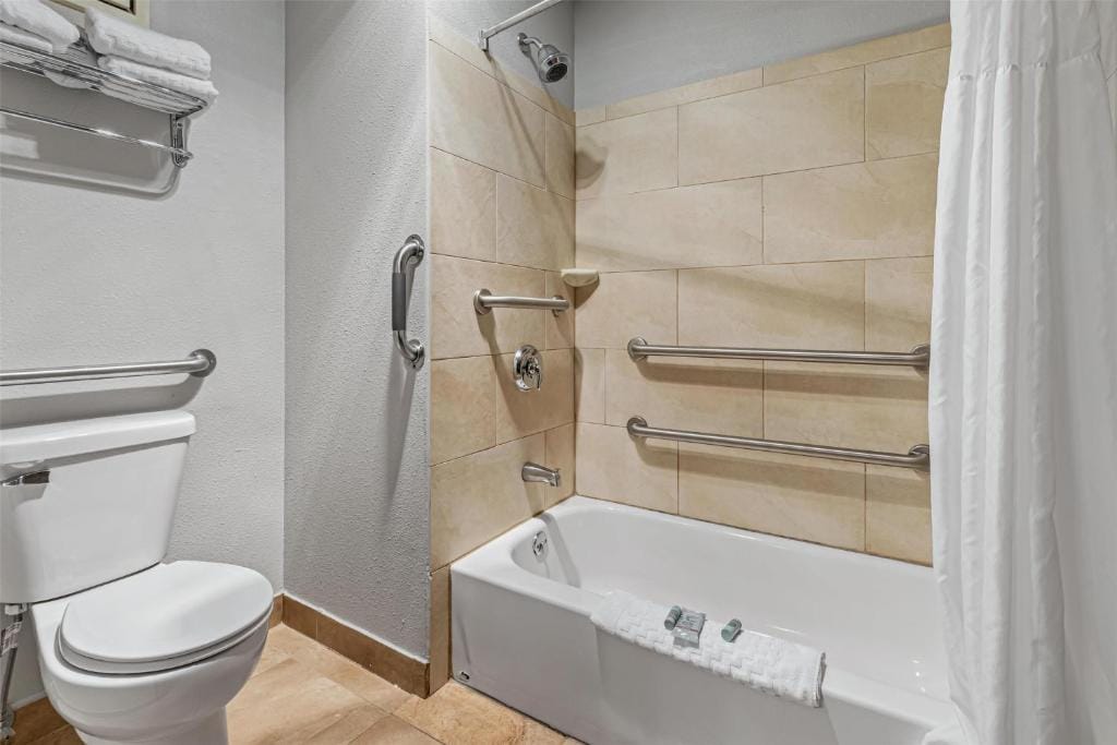 Best Western Ambassador Inn & Suites — 3