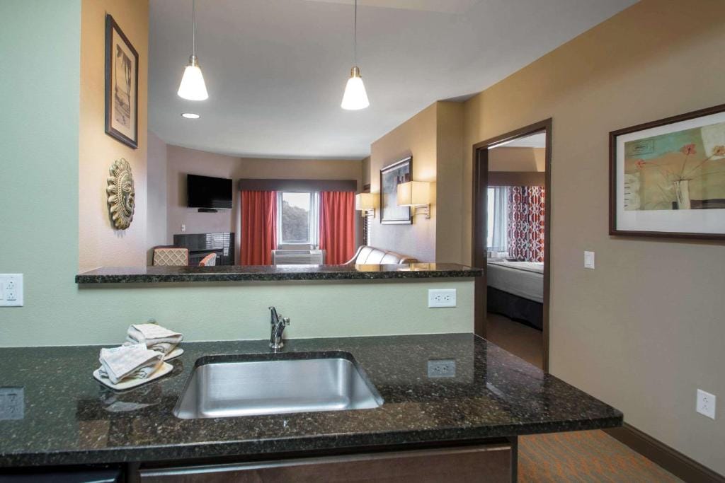 Bluegreen Vacations Odyssey Dells Resort — 3
