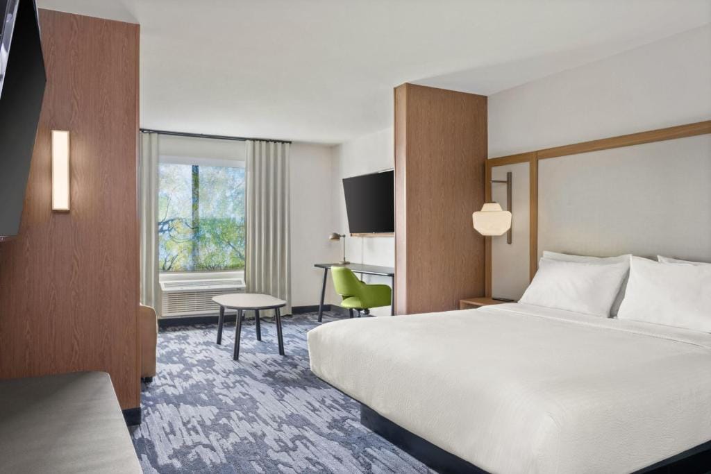 Fairfield by Marriott Inn & Suites Baraboo — 2