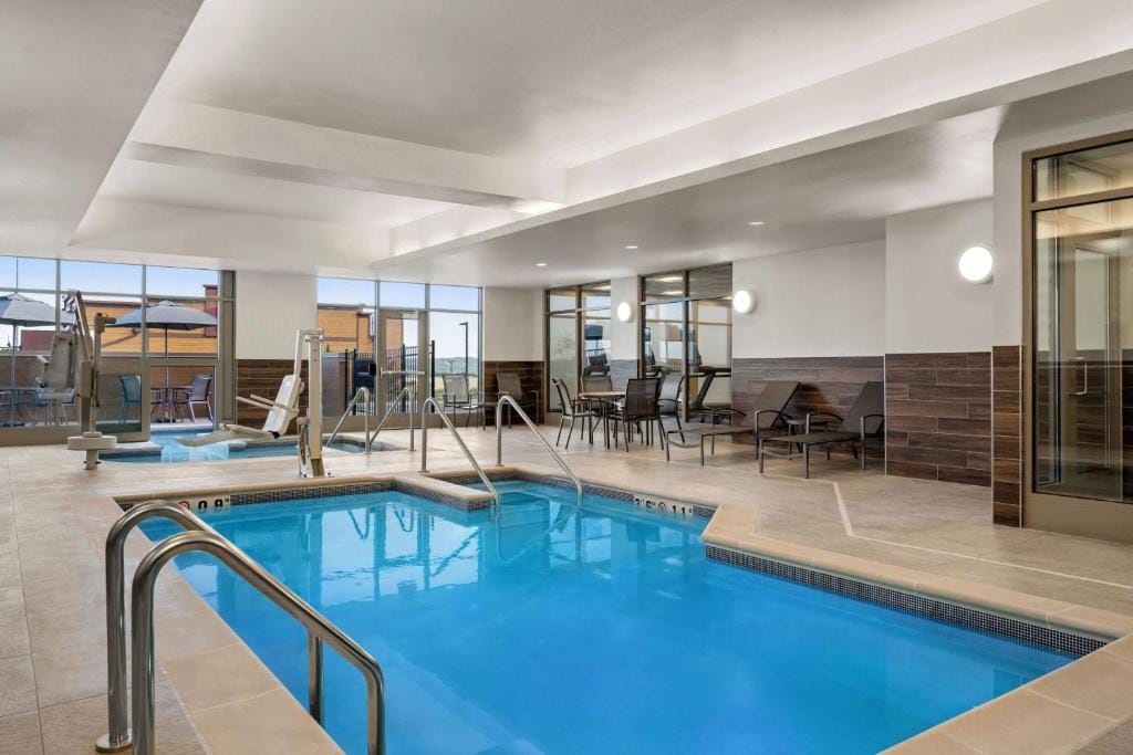 Fairfield by Marriott Inn & Suites Baraboo — 4