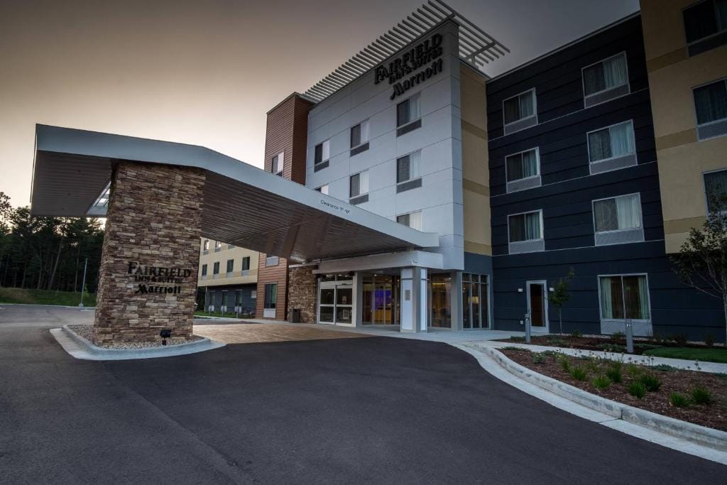 Fairfield Inn & Suites by Marriott Wisconsin Dells — 1