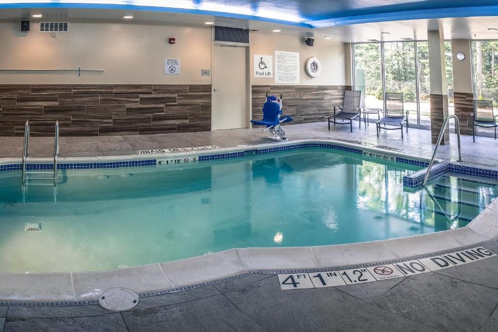 Fairfield Inn & Suites by Marriott Wisconsin Dells — 4