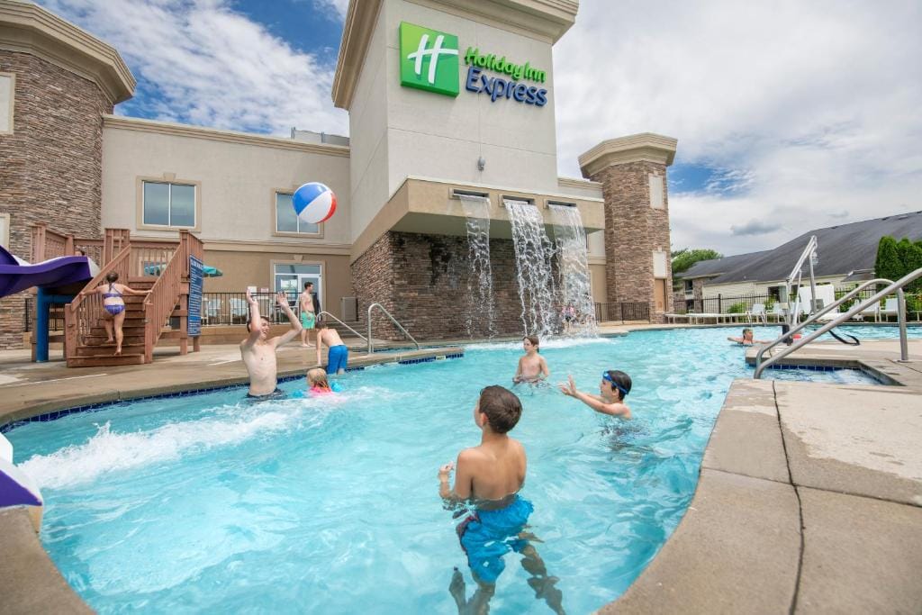 Holiday Inn Express Wisconsin Dells by IHG — 4