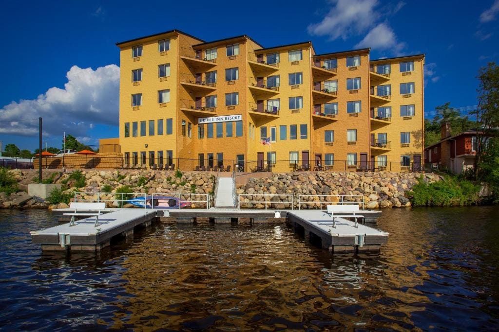 Natura VUE Resort & Boathouse — 4