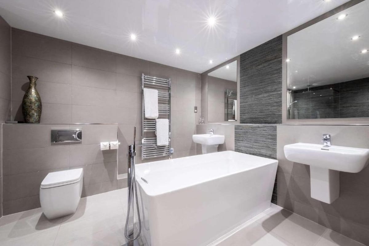 Holiday Inn Newcastle South by IHG — 4
