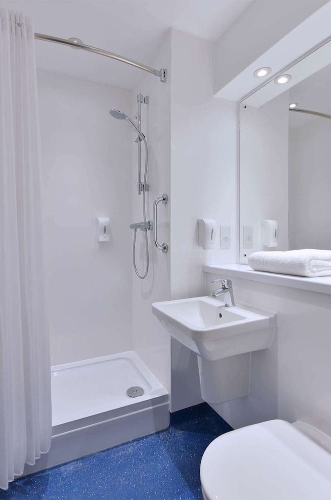 Travelodge Newcastle Whitemare Pool — 3
