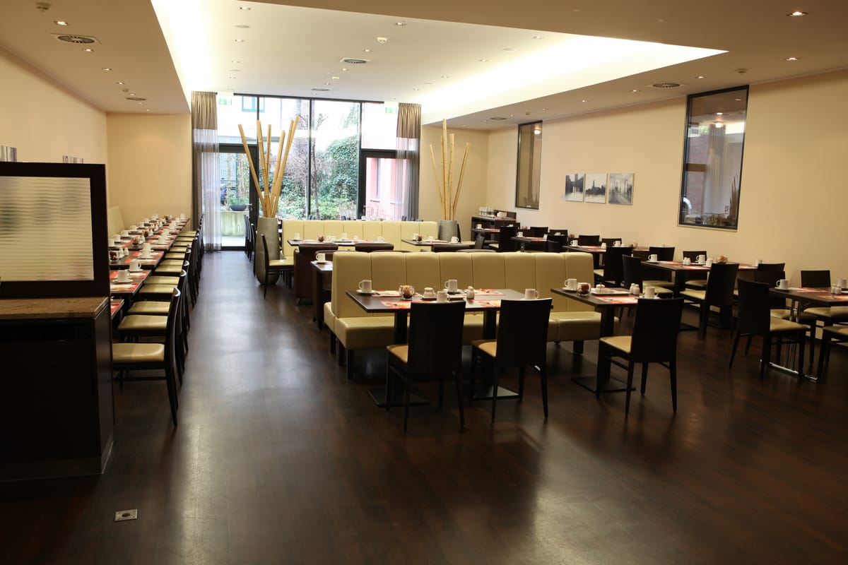 IntercityHotel Essen — 2