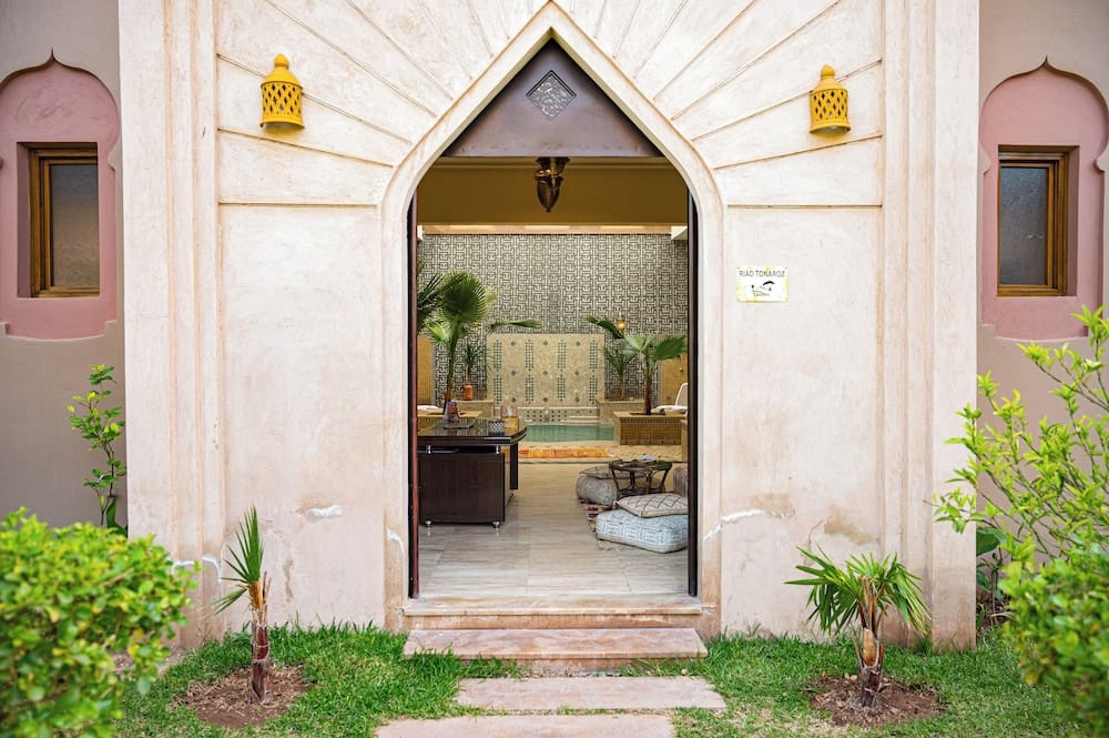 Riad Tonaroz — 1