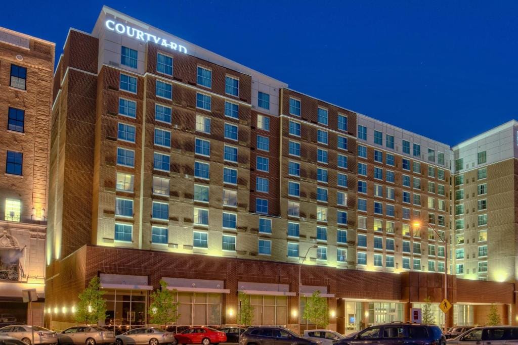 Courtyard by Marriott Kansas City Downtown/Convention Center — 1