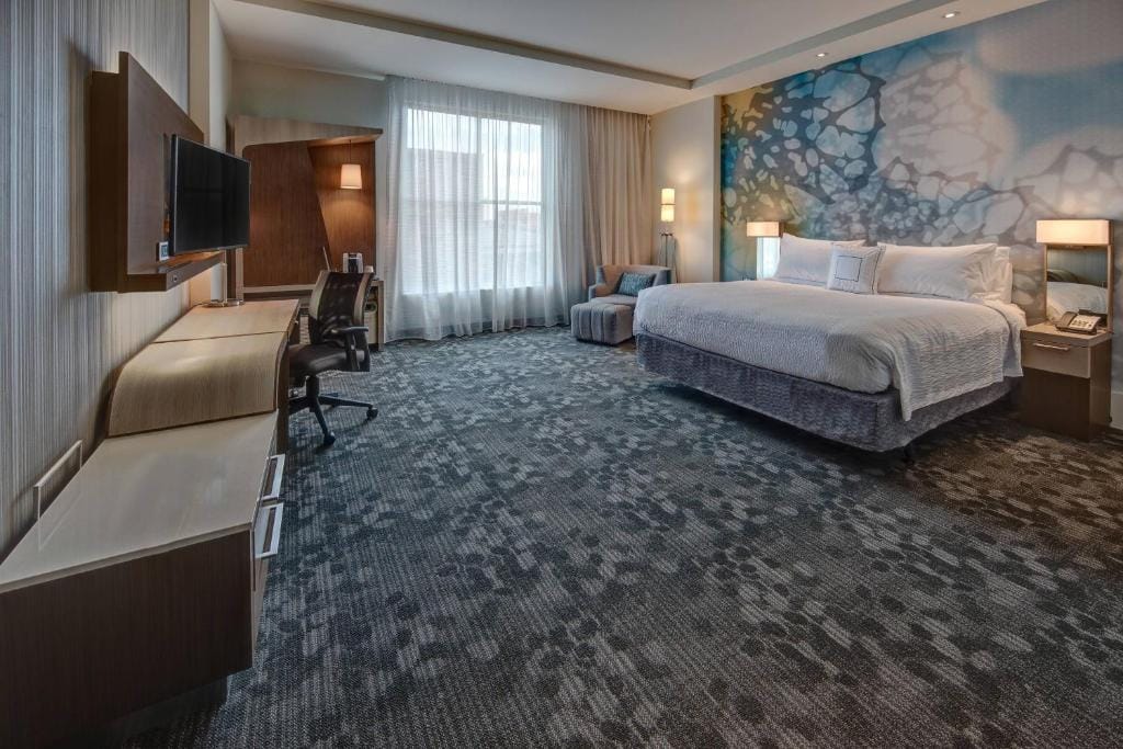 Courtyard by Marriott Kansas City Downtown/Convention Center — 2