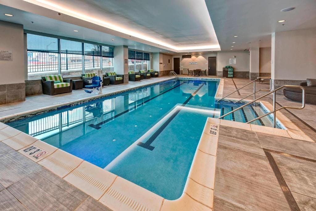 Courtyard by Marriott Kansas City Downtown/Convention Center — 4