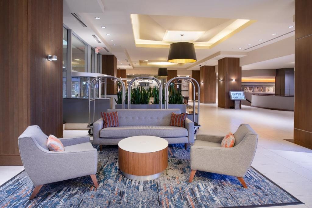 Crowne Plaza Kansas City Downtown by IHG — 3