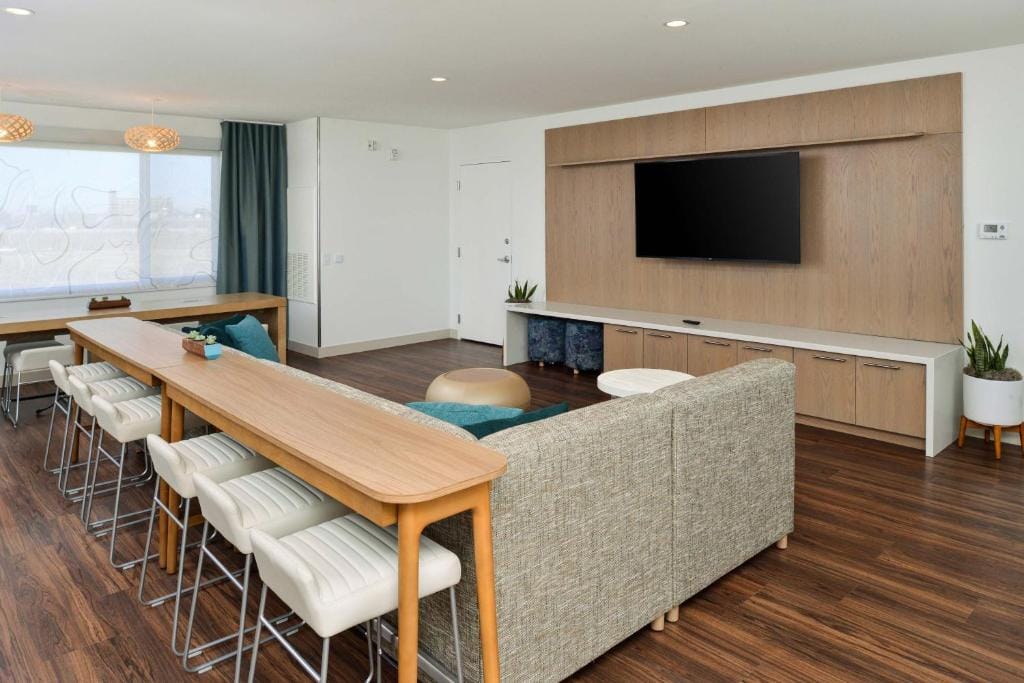 Element by Marriott North Kansas City — 5