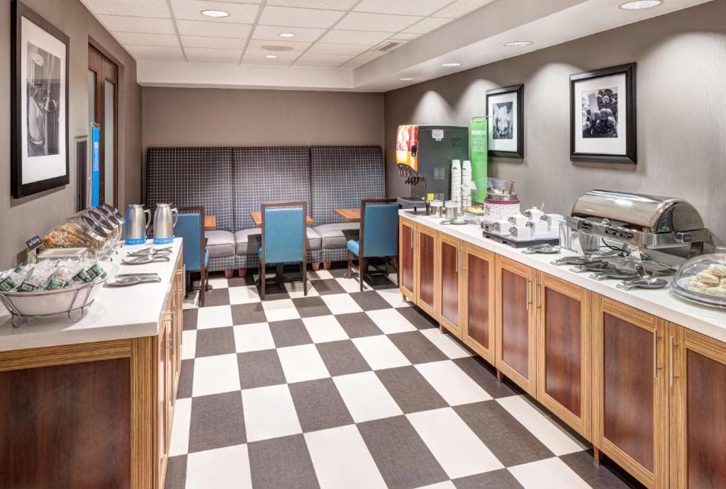 Hampton Inn Kansas City Liberty — 5