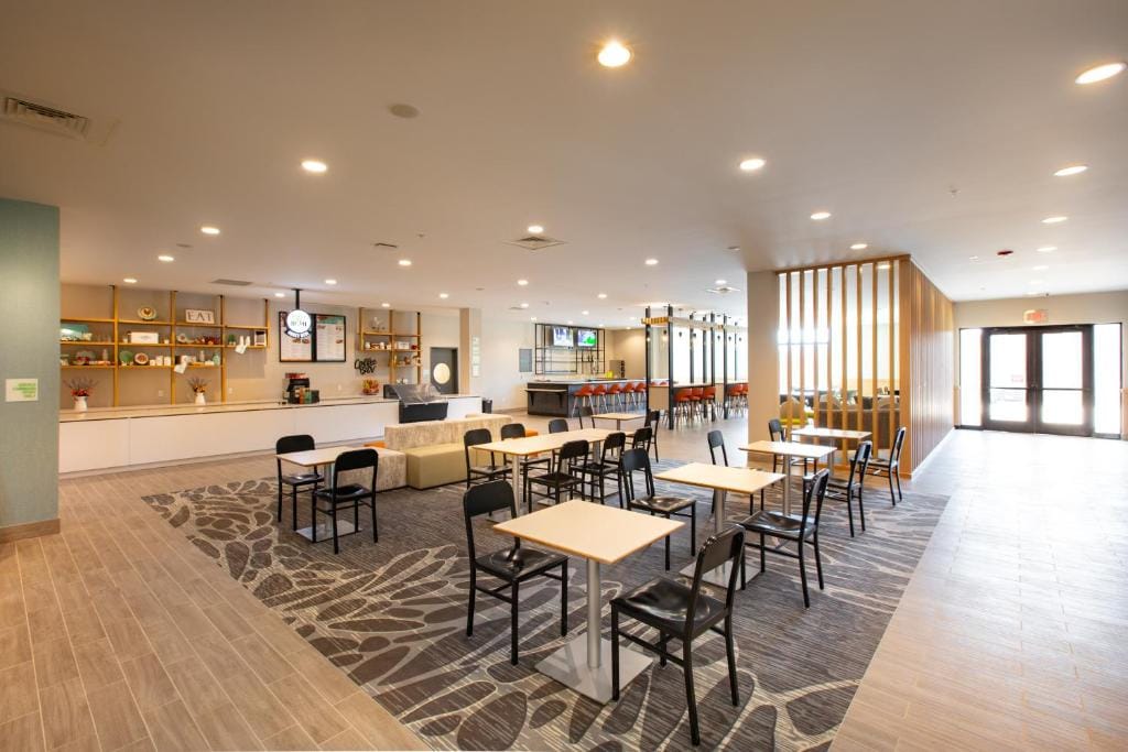 Holiday Inn - Kansas City - Northeast by IHG — 4