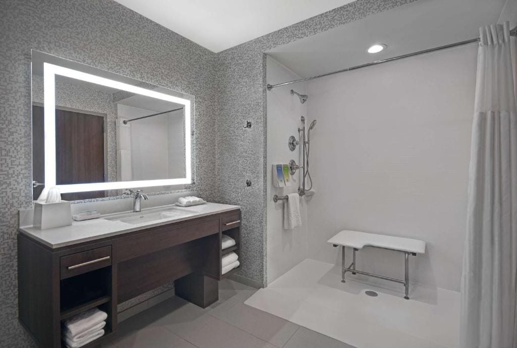 Home2 Suites by Hilton Liberty NE Kansas City, MO — 3
