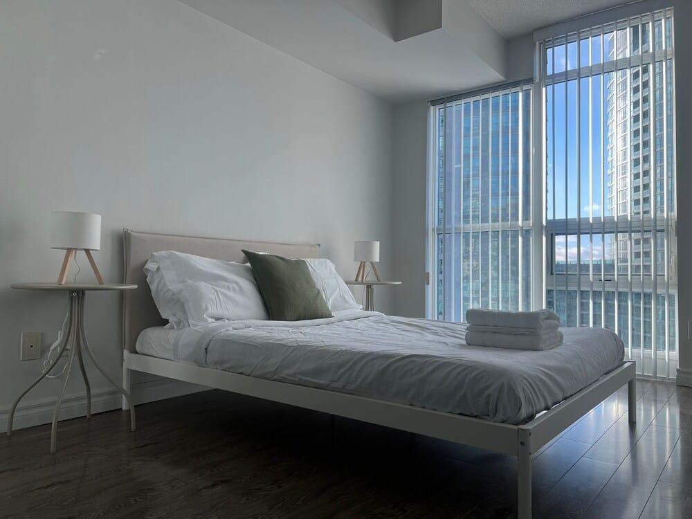 Cityside Waterfront Loft — 4