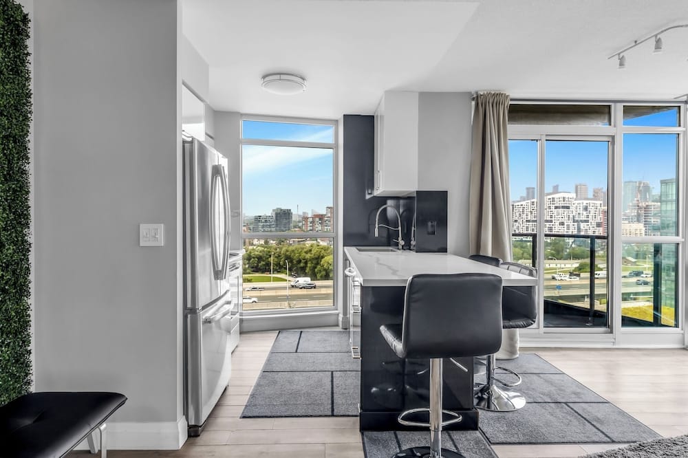Toronto Waterfront Stay — 4