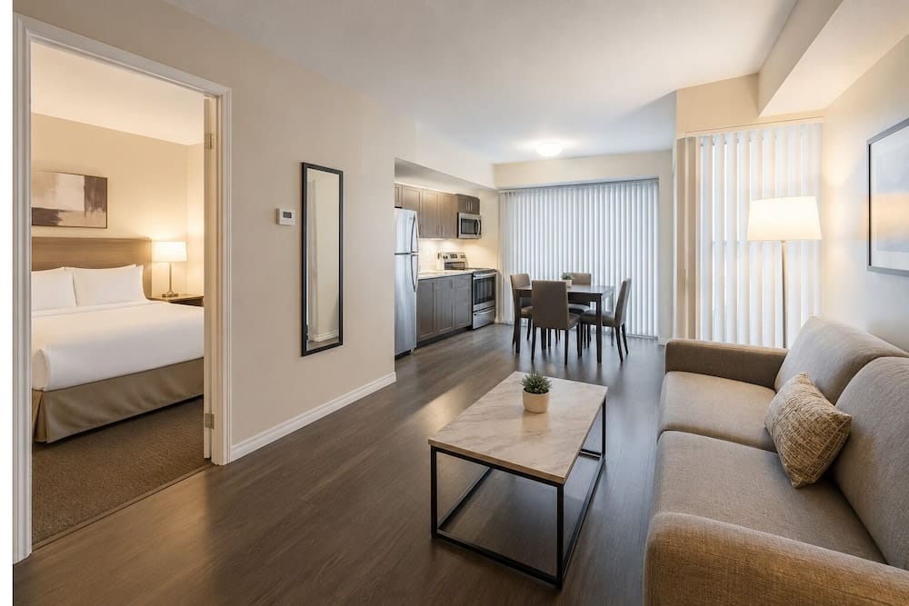 Vanta Hotel & Suites — 1