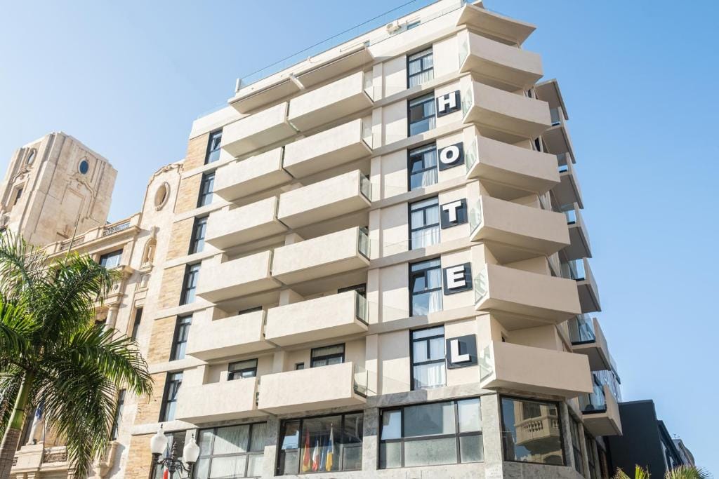 Hotel Adonis Capital — 1