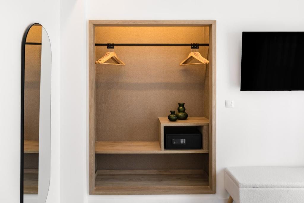 Hotel Adonis La Suite — 4