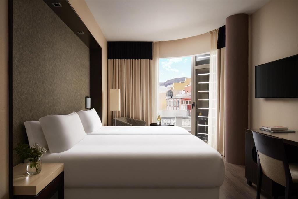 NH Tenerife — 3