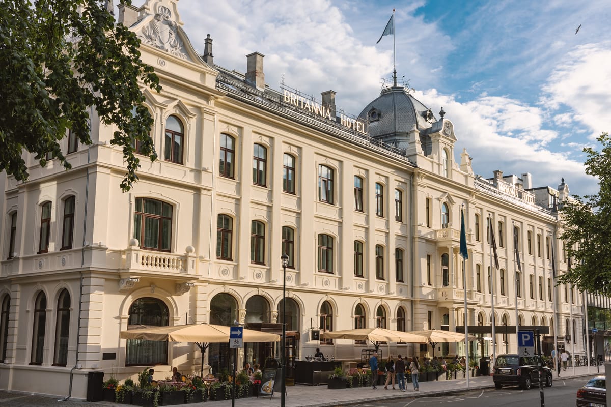 Britannia Hotel — 4