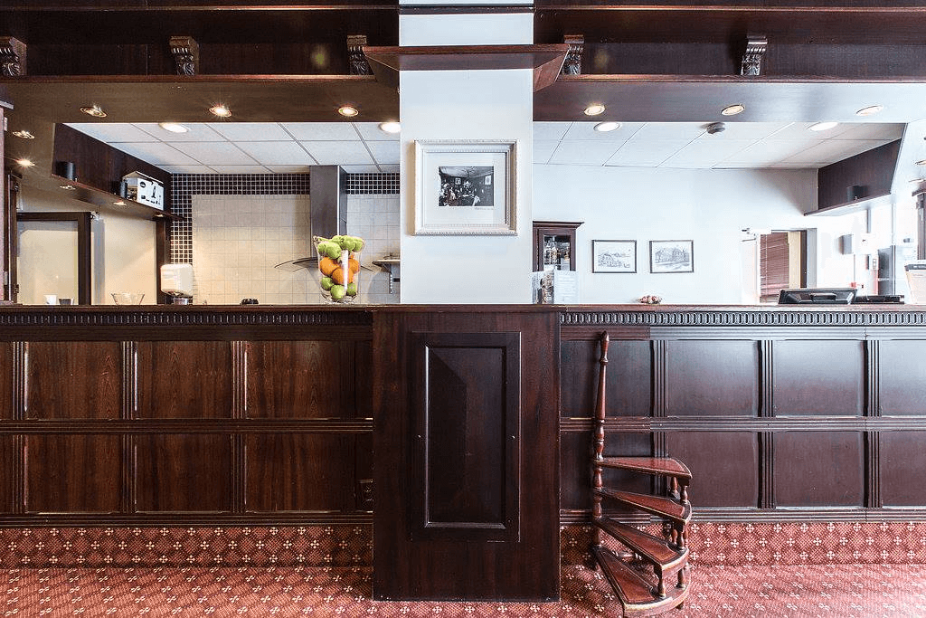 Chesterfield Hotel — 5