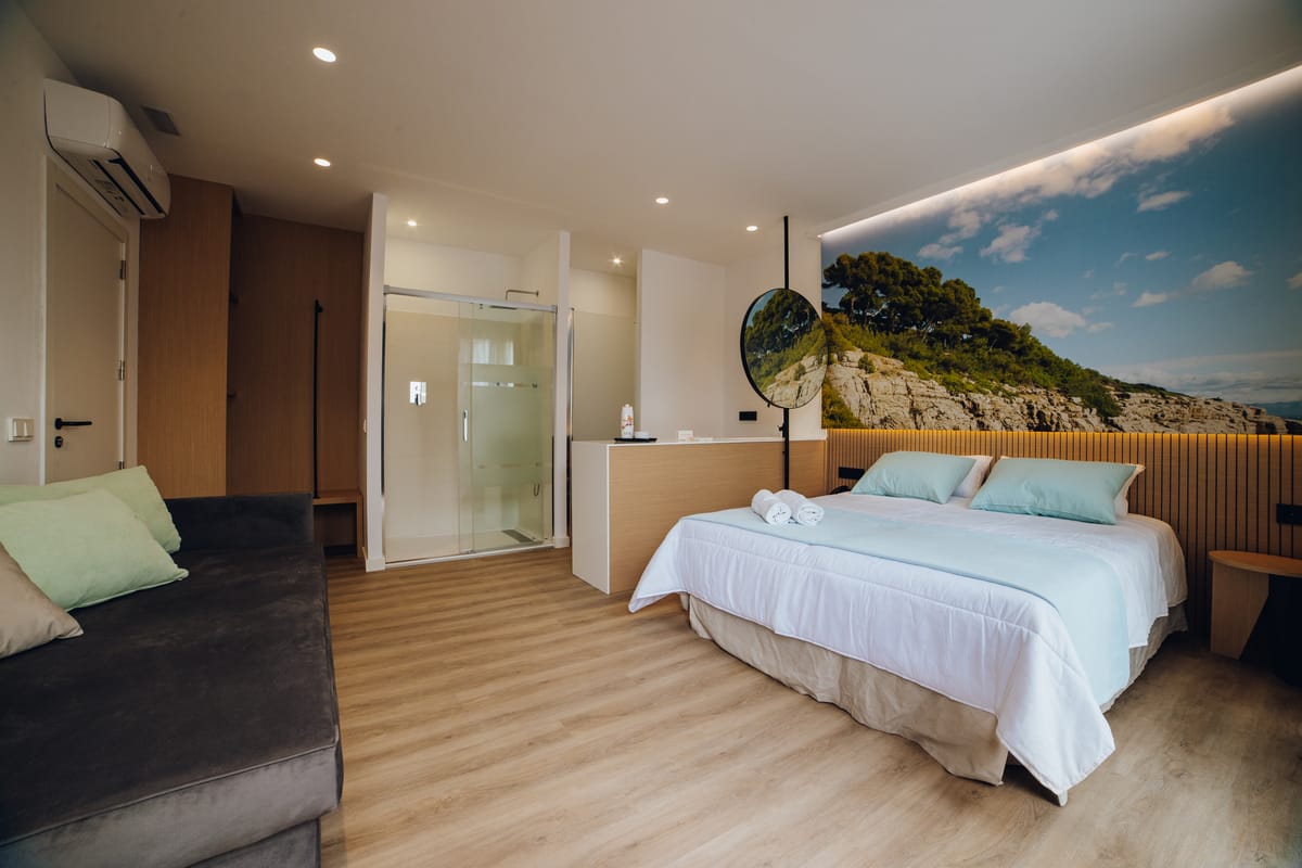 Alannia Salou — 4