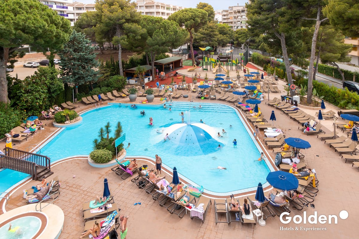 Golden Avenida Family Suites — 3